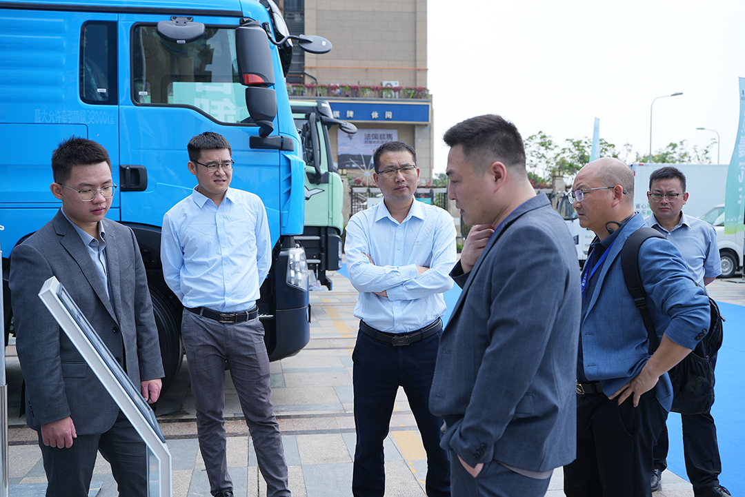 实力见证 | 宇通重卡现身蓉城，三奖加冕实力引领