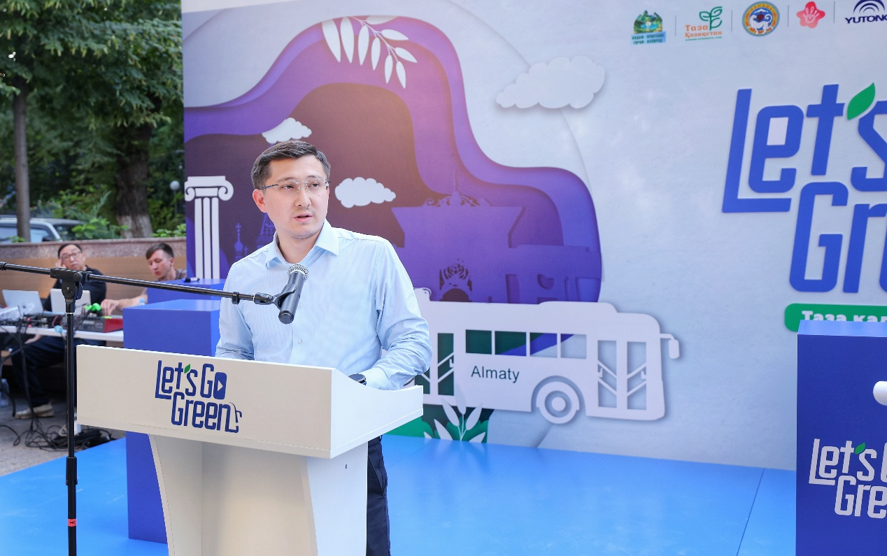 绿色点亮阿拉木图 宇通携手中国驻阿拉木图总领事馆共启低碳出行新篇章 绿色点亮阿拉木图 宇通携手中国驻阿拉木图总领事馆共启低碳出行新篇章