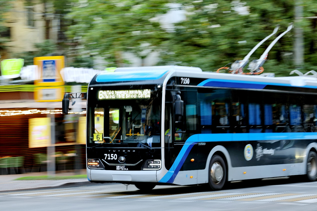 绿色点亮阿拉木图 宇通携手中国驻阿拉木图总领事馆共启低碳出行新篇章 绿色点亮阿拉木图 宇通携手中国驻阿拉木图总领事馆共启低碳出行新篇章