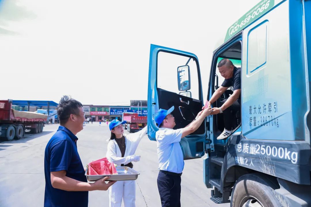 满分服务丨八城联动送关怀，宇通重卡在行动！