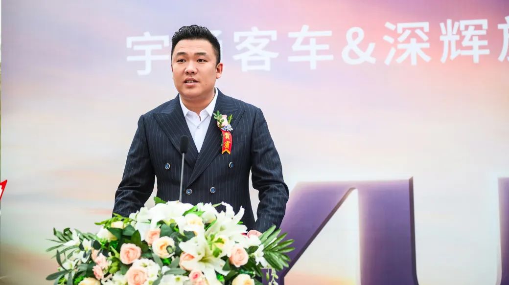 又100辆！宇通高端旅游客车再次批量交付新疆