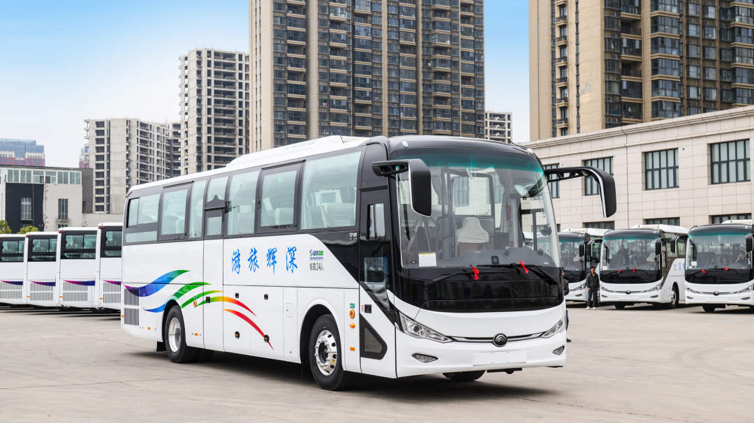 又100辆！宇通高端旅游客车再次批量交付新疆